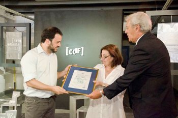 Acto de entrega del certificado a CdF