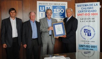 De izquierda a derecha: Sr. Mart&iacute;n B&eacute;rtola (Petrobras-Uruguay); Dr. Mariano Carballo - (Director Tradicor), Dr. Sergio Pino (Director- Tradicor) y Ing. Pablo Benia (Director-UNIT)