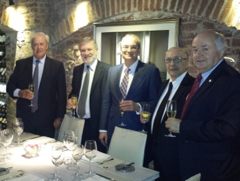 Cena de agasajo con el Ministro de Industria y Energía, Ing. Roberto Kreimerman, el Presidente de la Cámara de Industrias del Uruguay, Dr. Javier Carrau, el Presidente de la Cámara Nacional de Comercio y Servicios del Uruguay, Dr Raúl Palacios y el Director de UNIT, Ing. Pablo Benia.