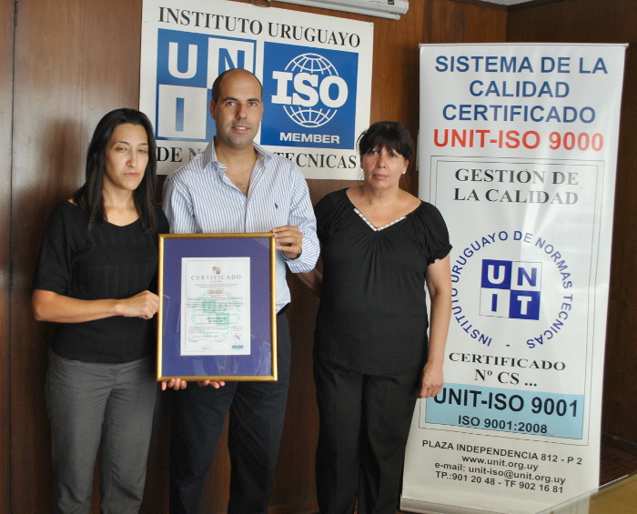 Maria del Carmen Sánchez, Gastón Álvarez y Paula Martínez