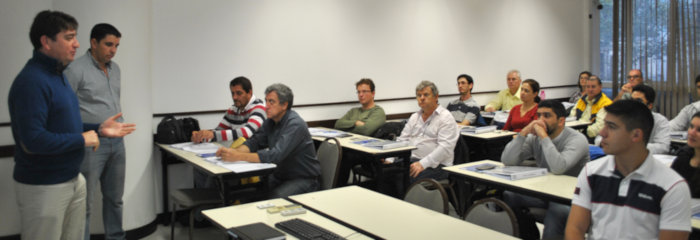 Alumnos asistiendo al curso