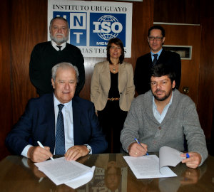 autoridades de unit e instituto proa