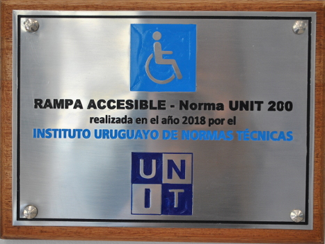 Placa de Inauguración de la rampa