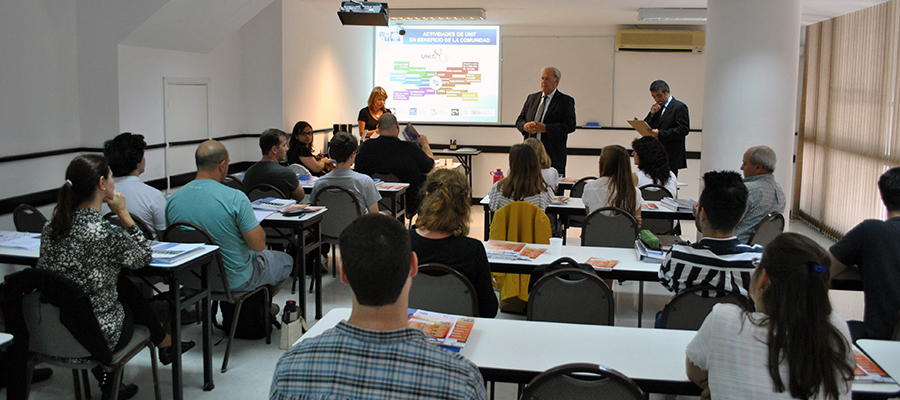 Presentaci&oacute;n institucional del Director Ingeniero Pablo Benia ante alumnos