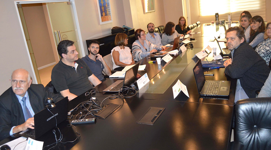 Participantes en reunión de AMN